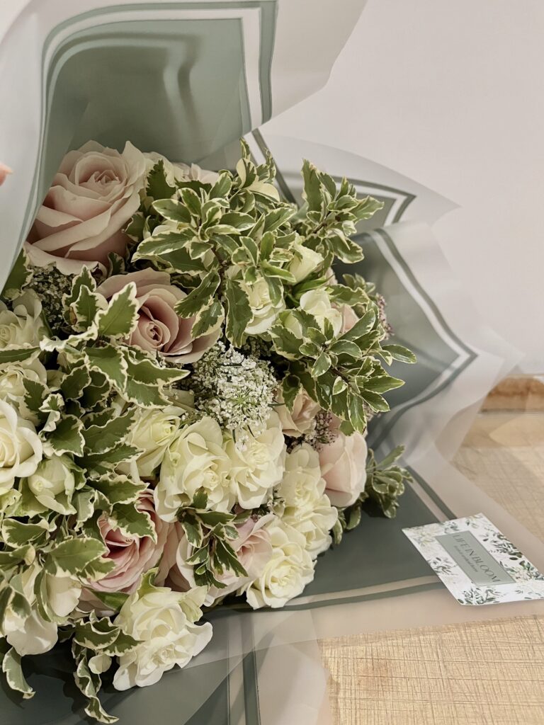 Valentine's Luxe Blooming Bouquet